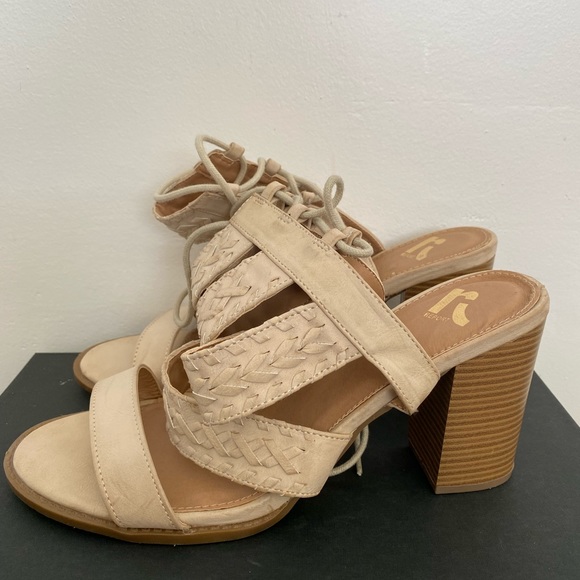 Report Beige Wedge Sandals Lace Up - Picture 3 of 5